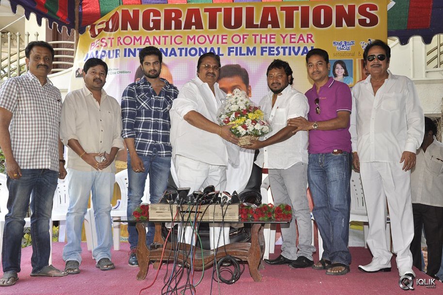 Dasari-Appreciates-Krishnamma-Kalipindi-Iddarini-Team